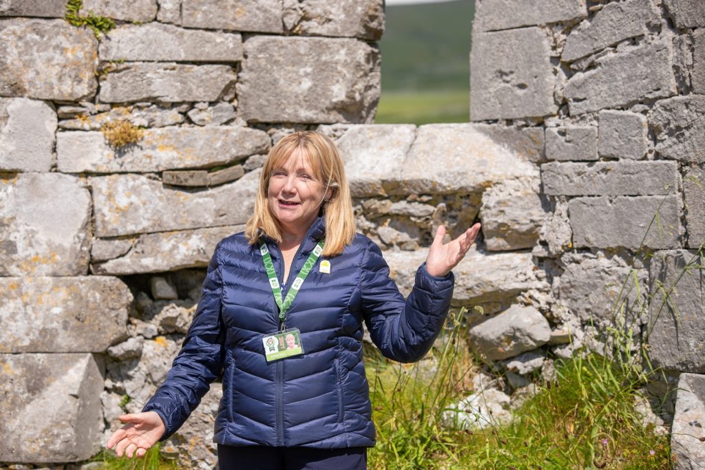 Kathleen Guiding